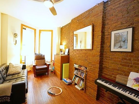 4th image of 479 12th St APT 1L