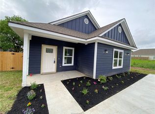 903 Henderson St, Bryan, TX 77803
