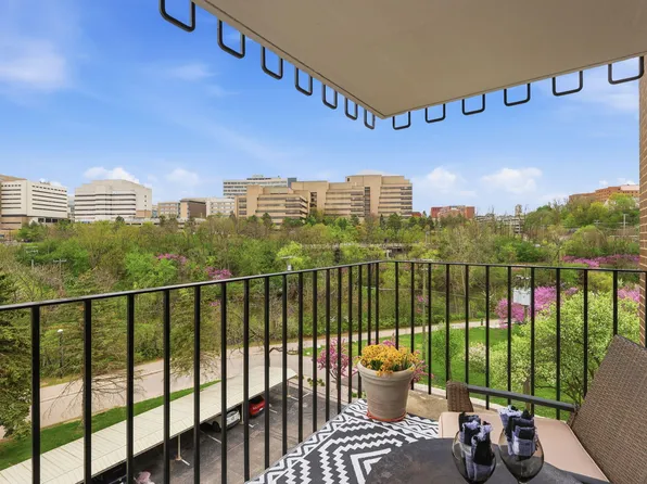 1050 Wall St APT 5A, Ann Arbor, MI 48105