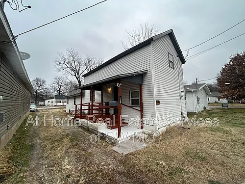 729 E Garfield St Photo 1