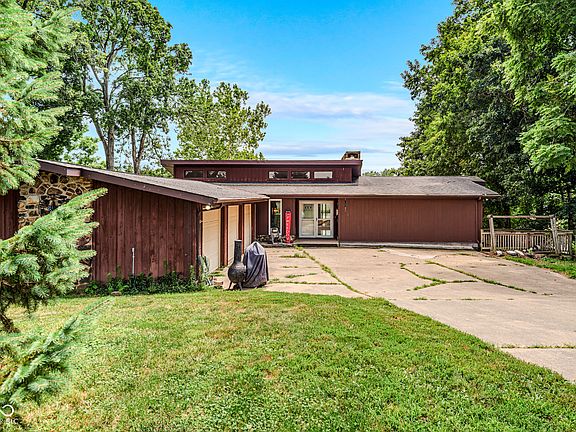 2nd image of 16451 E Lake Shore Dr N