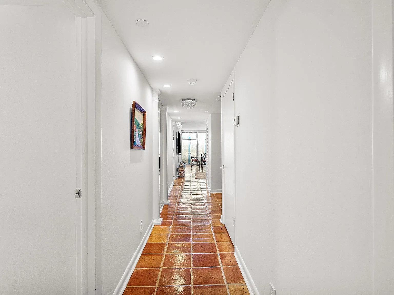 2 bed, 2.0 bath, 1927 sqft, $6,800 — Photo 2