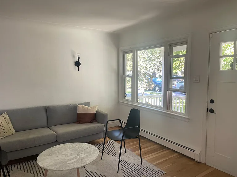 2421 S High St — Photo 6