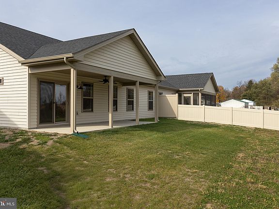 3rd image of 85 Grainfield Ct