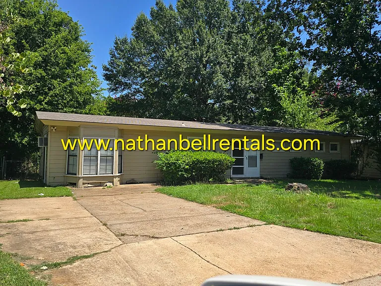 683 25th St SE — Photo 12