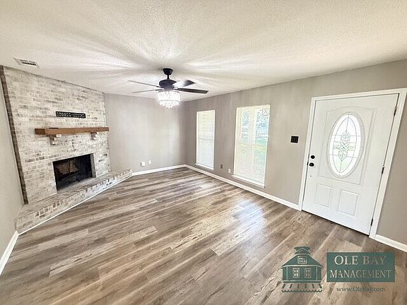 2nd image of 3149 Cottage Ln