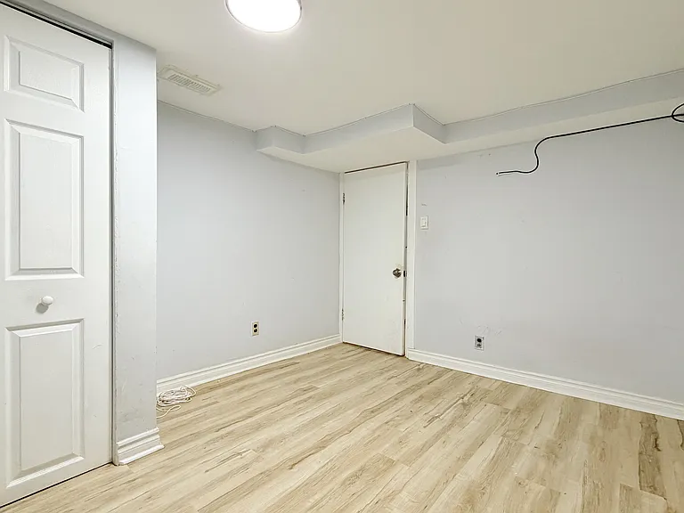 567 Campbell Ave #LOWER — Photo 4