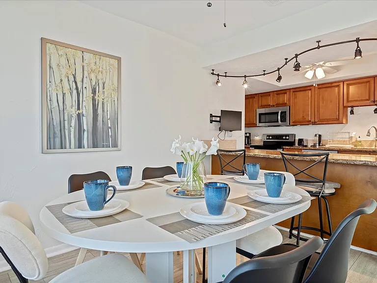 1 Windrush Blvd #98 — Photo 16
