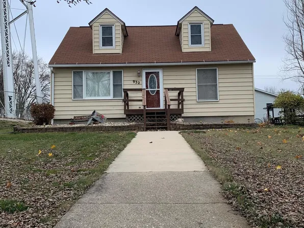932 Hill St, Cherokee, IA 51012