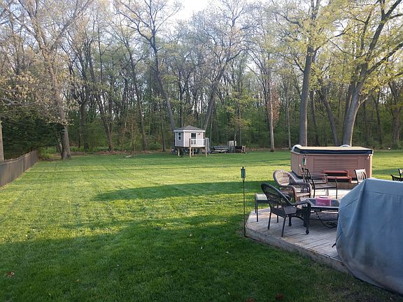 Backing up to state land