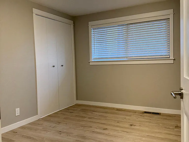 16209 Lake Hills Blvd — Photo 58