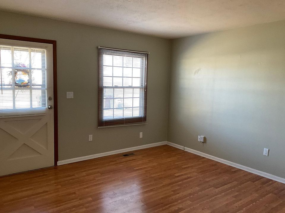 1st image of 3517 Hackney Dr