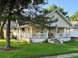 1222 W 8th St, Grand Island, NE 68801