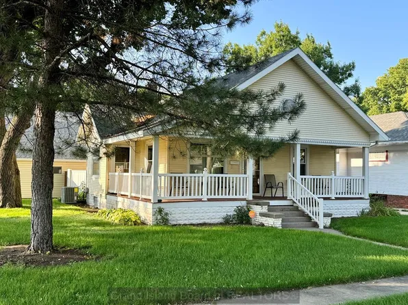 1222 W 8th St, Grand Island, NE 68801