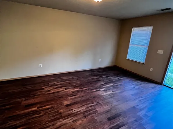 501 N 17th St APT D, Fort Smith, AR 72901