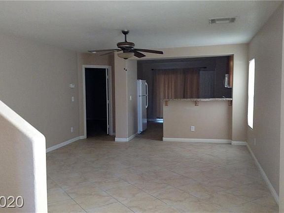 3rd image of 817 Purdy Lodge St