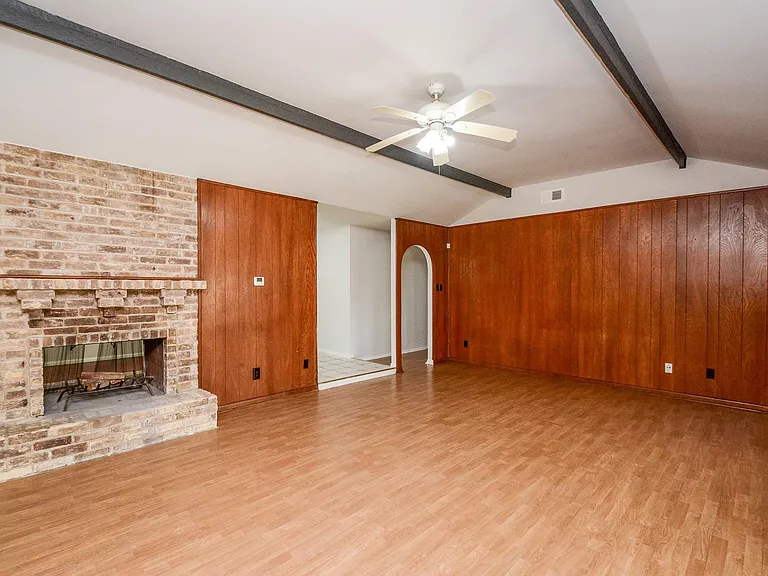 7222 Pella Dr — Photo 6