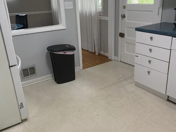 9224 Saint Andrews Pl #4, College Park, MD 20740