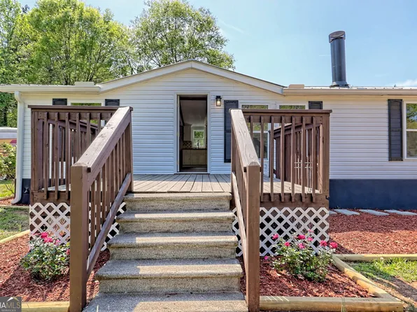 215 Lawrence St, Cornelia, GA 30531