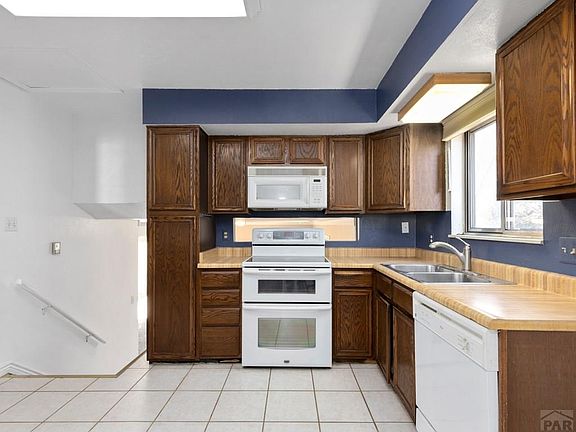 5th image of 6 Carpenter Pl