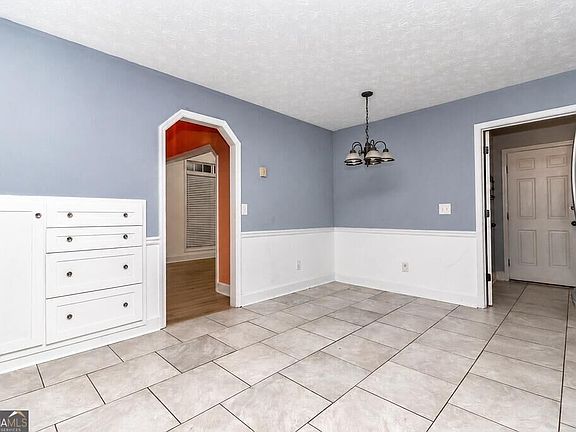 3rd image of 5008 Hidden Hills Ct