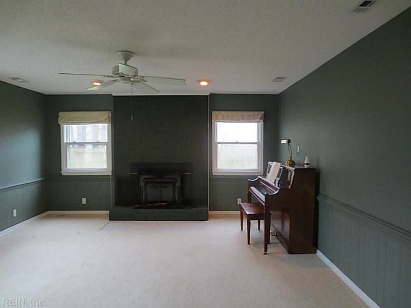 1st image of 1325 Newell Ave