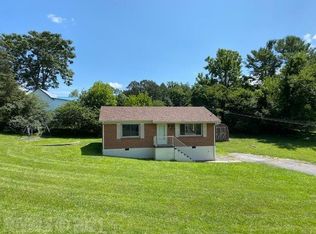 720 Franklin Ave, Pulaski, VA 24301