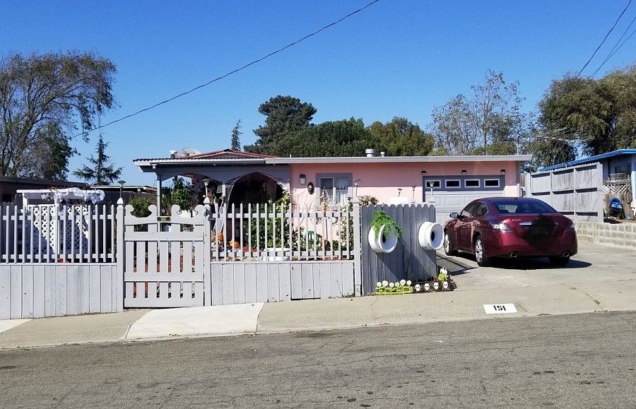 1st image of 151 Bonnie Dr