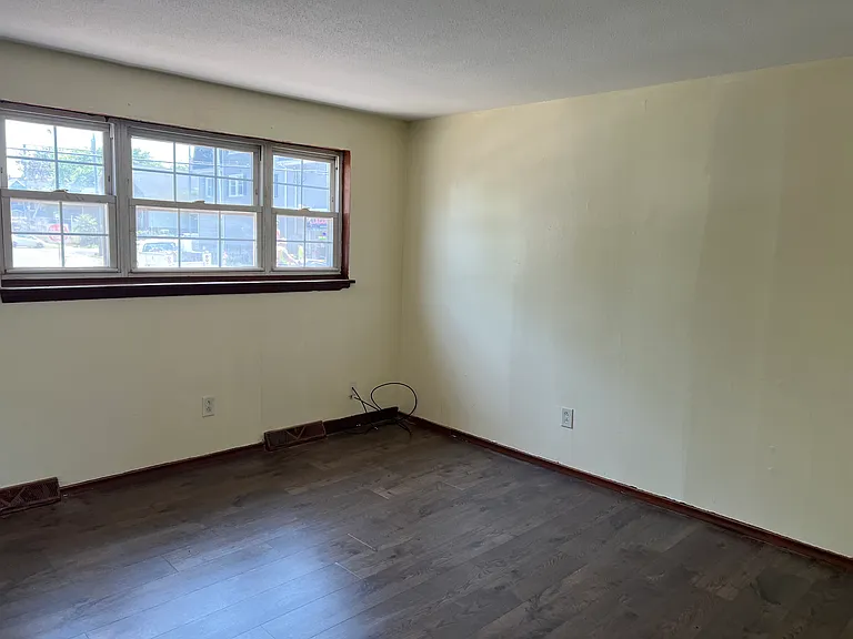665 Garden St — Photo 5
