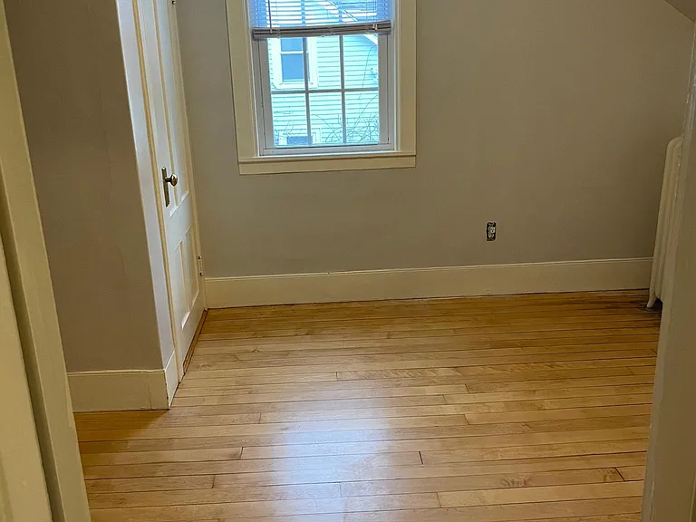 44 Pleasant St — Photo 18