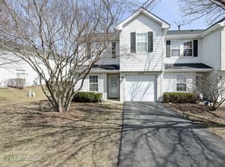 1255 Whispering Hills Dr, Naperville, IL 60540