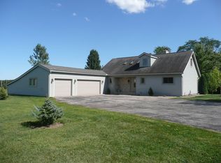 5715 Houseman Rd, Ostrander, OH 43061
