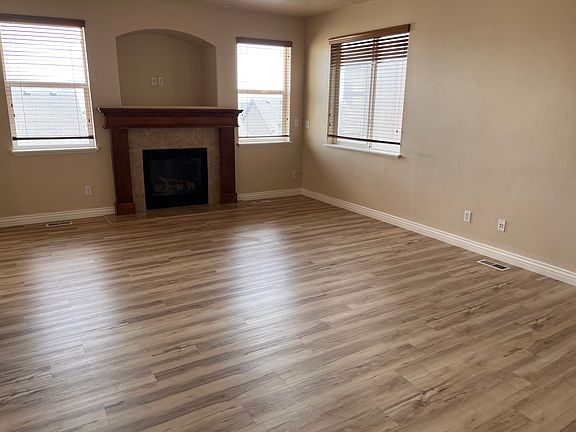 3rd image of 2837 W Bear Ridge Way