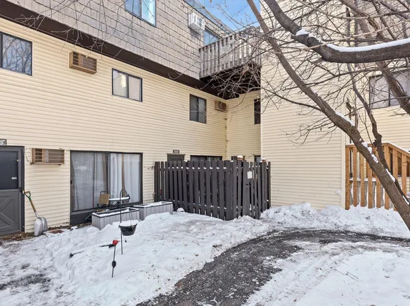 7410 72nd Ln N, Brooklyn Park, MN 55428