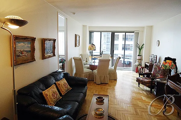 Sold by Bellmarc Realty | media 1