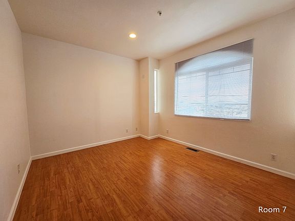 4th image of 793 Templeton Ave