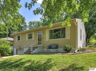 9405 Tomahawk Blvd, Omaha, NE 68134