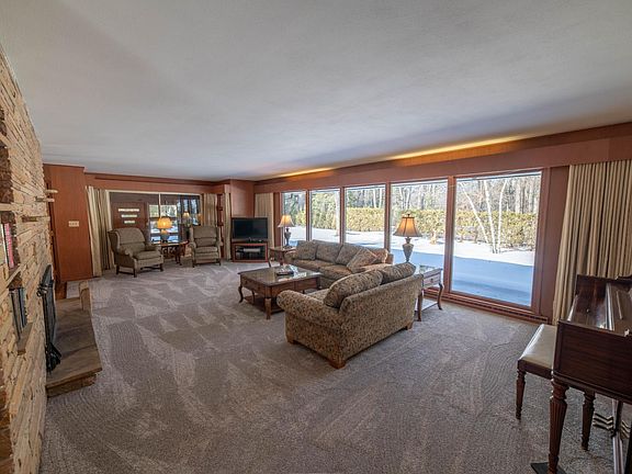 3rd image of 216 Spring Lake Rd