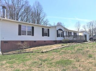 2032 Anna Dr, Yadkinville, NC 27055