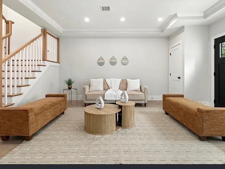 140 Pearl St #A — Photo 2