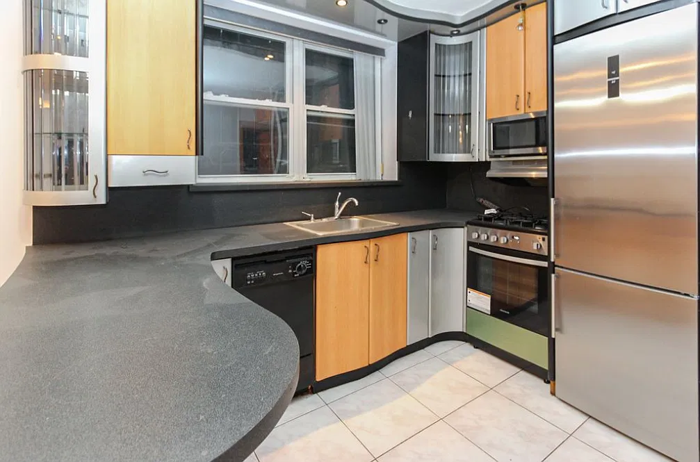 2 bed, 1200 sqft, $3,995 — Photo 2