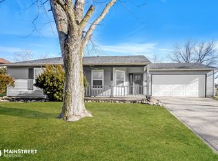 6107 Old Mill Dr, Indianapolis, IN