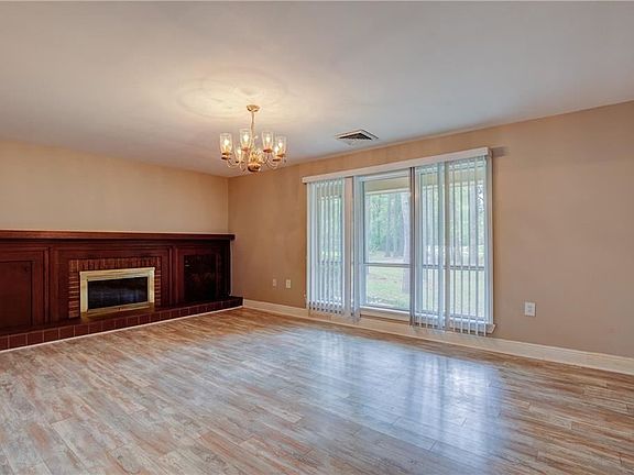 5th image of 20 Bennett Rd