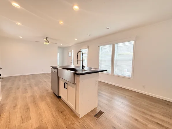 22339 S Cedar Dr #122A, Channahon, IL 60410