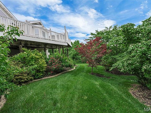 4th image of 449 Prevot Ave