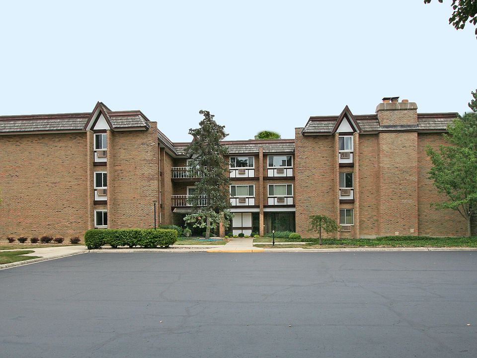 300 Claymoor Unit 2C