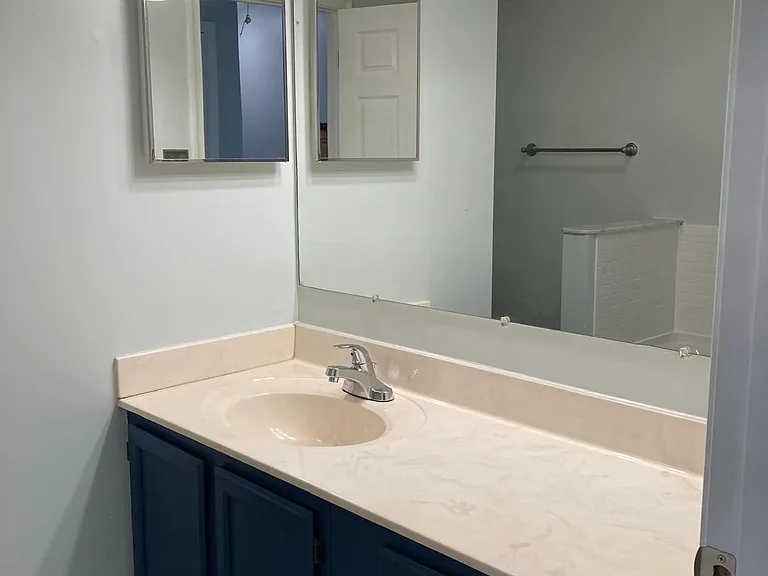 2nd floor bathroom sink