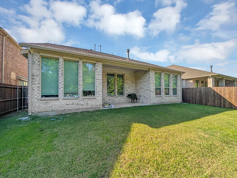 8005 Lindheimer Ln — Photo 18