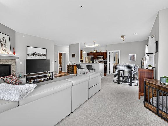 4th image of 5192 Sassafras Dr #201