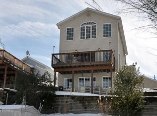 28308 S Shore Dr, Gobles, MI 49055